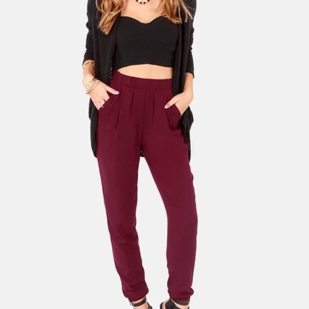 Women’s black jogger pants size S